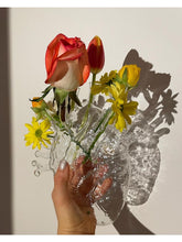 Carica l&#39;immagine nel visualizzatore di Gallery, Love In Bloom GLASS